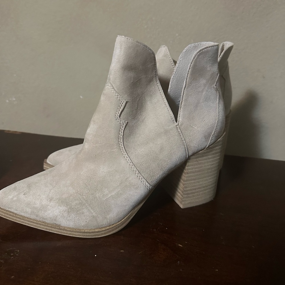 Cute heels